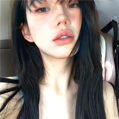 年轻女孩爱过来